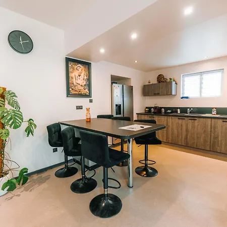 Grand Rez De Jardin *